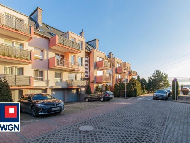 Przytulne 2 pokojowe mieszkanie z balkonem i komórką