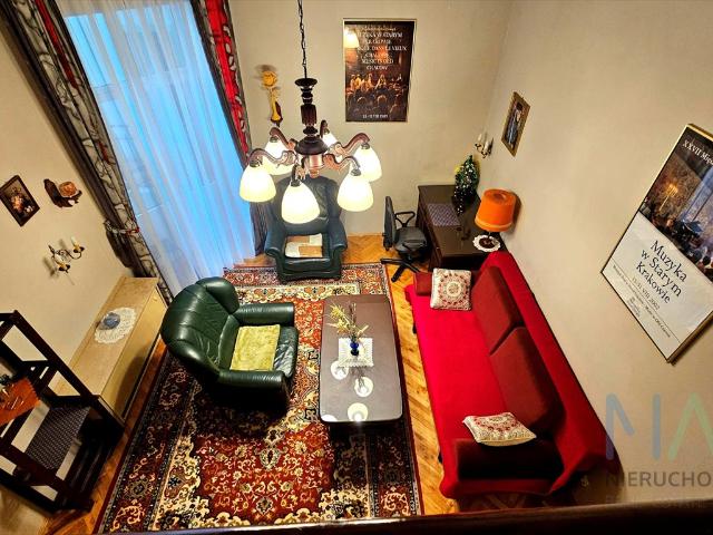 Przytulne 32 m² apartament z antresolą, balkonem i blisko Rynku