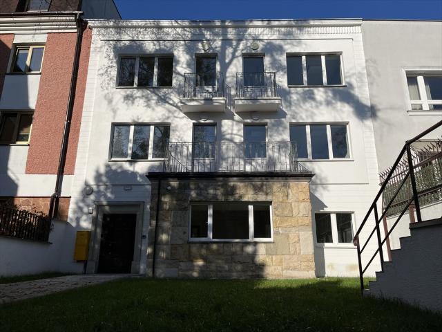 Unikalny dom z potencjałem, 391 m2, Mokotów, Humańska