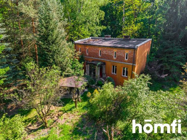 Przedwojenna posiadłość z prywatnym parkiem 3325 m²
