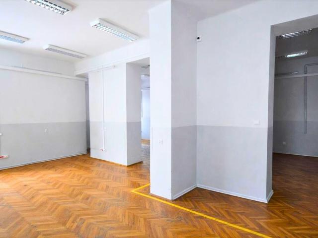 Lokal usługowy 109 m2, świetna lokalizacja, duży ruch