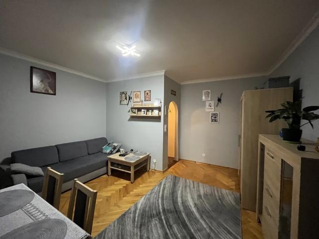 Przestronna kawalerka 34m2 z dużą kuchnią i piwnicą
