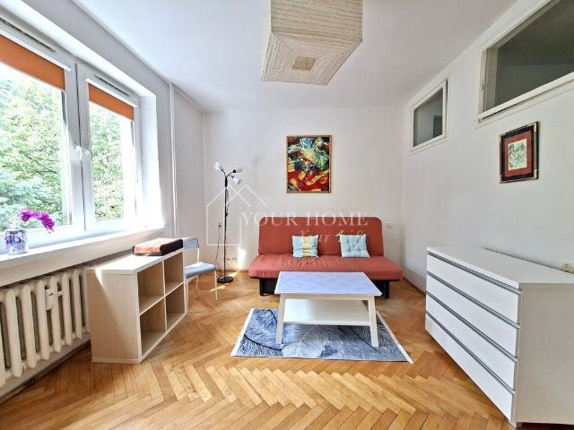 Przestronna kawalerka na Starym Mieście z widokiem na zieleń