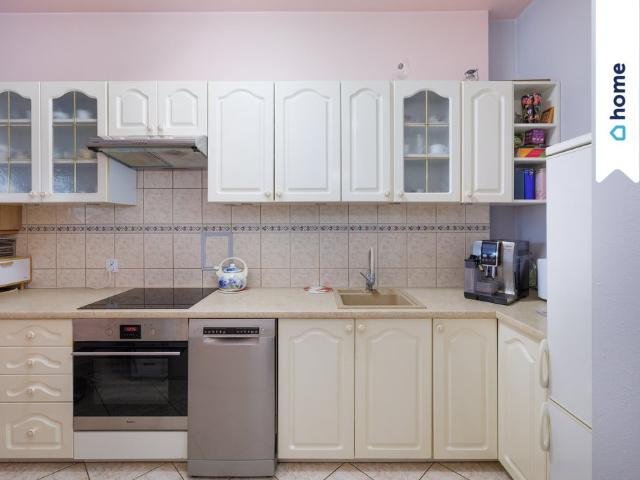 Przestronne 43 m² z wysokim sufitem i pełną własnością