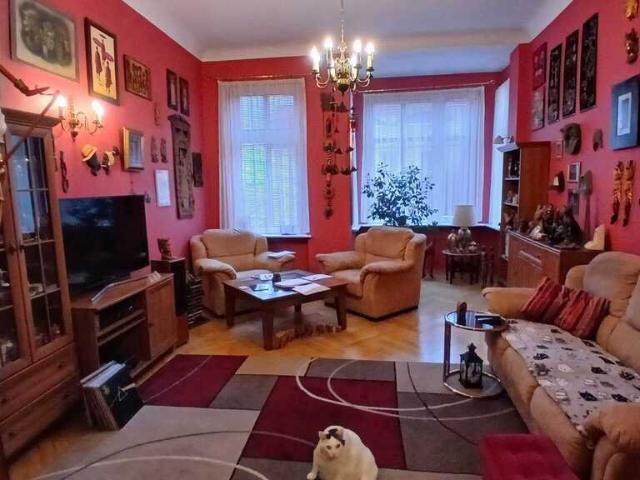 Przestronne 4 pokojowe mieszkanie 161 m2 w odnowionej kamienicy