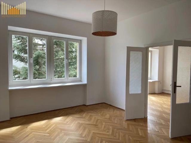 Przestronne 4 pokojowe mieszkanie na Bielanach z ogrodem