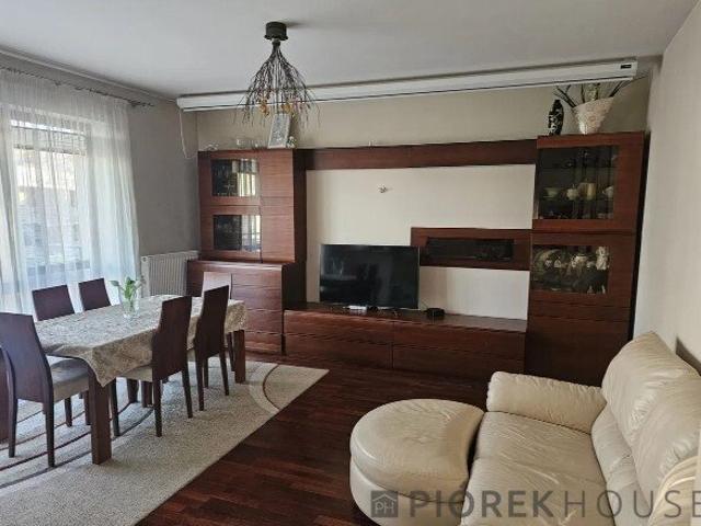 Przestronne 4 pokojowe mieszkanie z balkonem i garażem