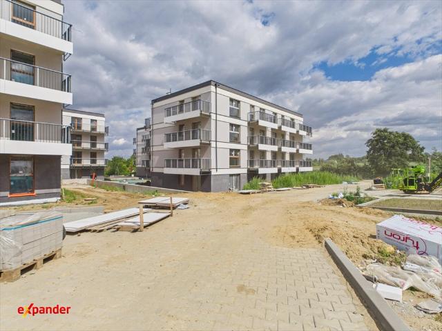 Zapraszam do przestronnego 4 pokojowego mieszkania z ogrodem w Sobótce