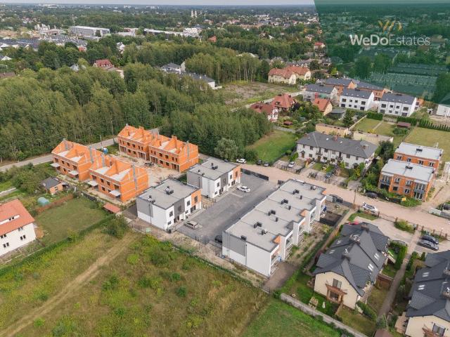 Przestronne 4 pokojowe mieszkanie z ogródkiem i miejscami