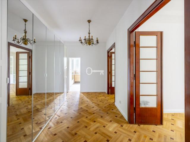 Przestronne 5 pok. apartament po remoncie, garaż, balkon