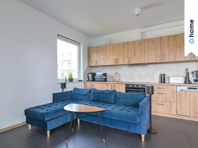 Przestronne 5 pokoi, balkon, 2 miejsca, gotowe do zamieszkania