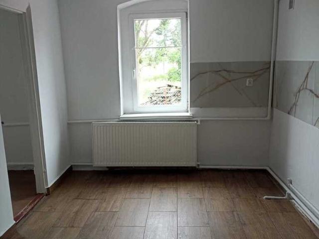 Sprzedam przestronne 5 pokojowe mieszkanie 72,7 m² w Mirosławiu