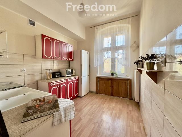 Przestronne 71 m² odrestaurowana kamienica z klimatem