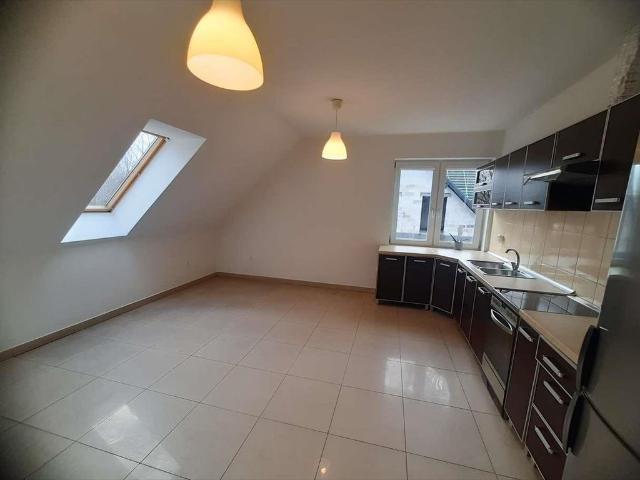 Zapraszam do wynajmu 98 m² z dużym salonem i niezależnym wejściem