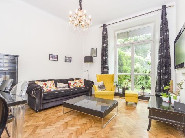Przestronne 102 m2 apartament w centrum Krakowa z garderobą