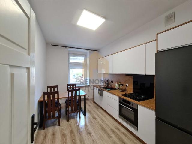 Przestronne 111,78 m² z możliwością podziału na dwa lokale