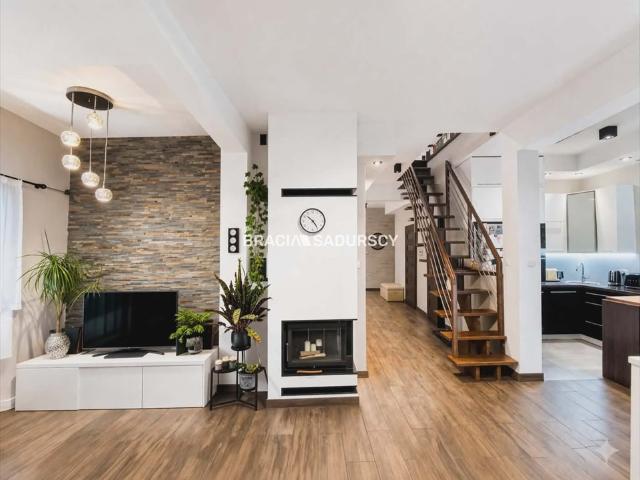 Przestronne 114 m² bezczynszowe z balkonem i garażem