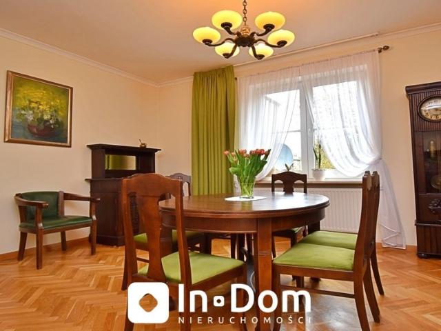 Przestronne 172m² willa dwurodzinna z garażem i tarasem