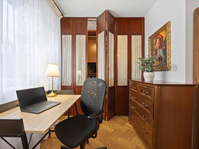 Przestronne 125 m² 4 pokoje na Ochocie z widokiem
