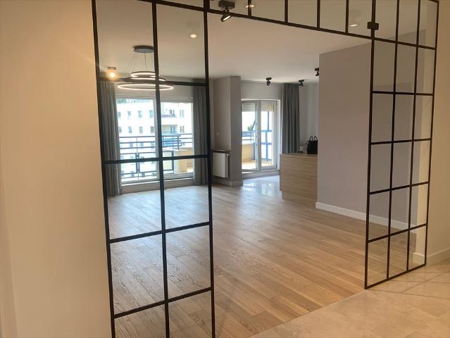 Przestronne 164 m2 apartament z tarasami i garażem