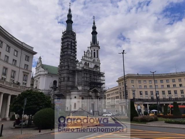 Przestronne 28 m² mieszkanie z dużą kuchnią w Śródmieściu