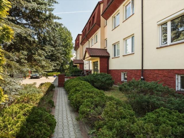 Przestronne 2 pok. z komórką, gotowe do własnej aranżacji