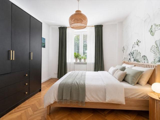Przestronne 2 pokoje z osobną kuchnią, balkon, wysokie sufity