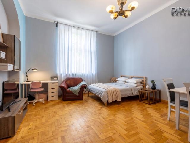 Przestronne 2 pokoje na parterze z piwnicą i wysokimi sufitami