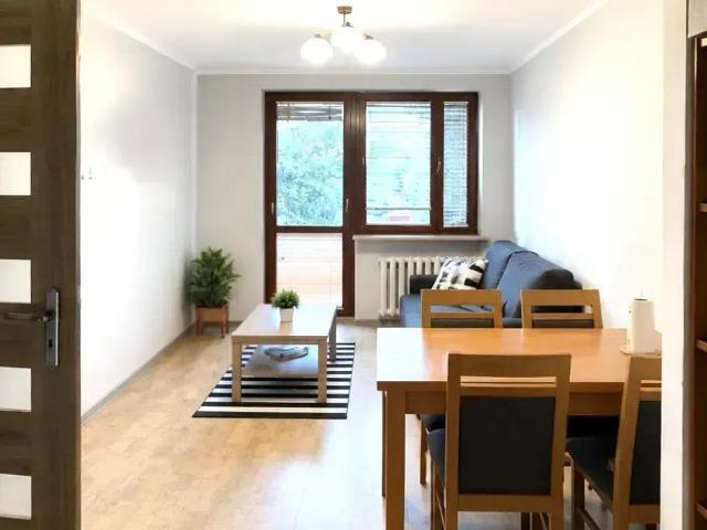 Przestronne 2 pokojowe mieszkanie na os. Piastów zapraszam