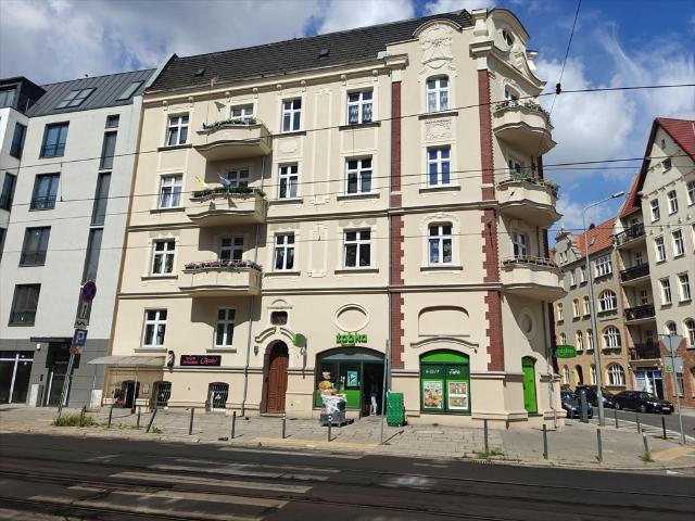 Przestronne 2 pokojowe mieszkanie na Wildzie z odnowioną kamienicą