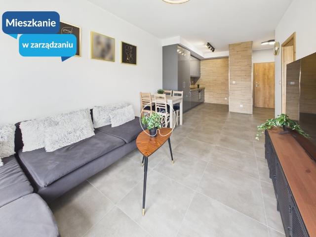 Przestronne 2 pokojowe mieszkanie z balkonem i miejscem w garażu