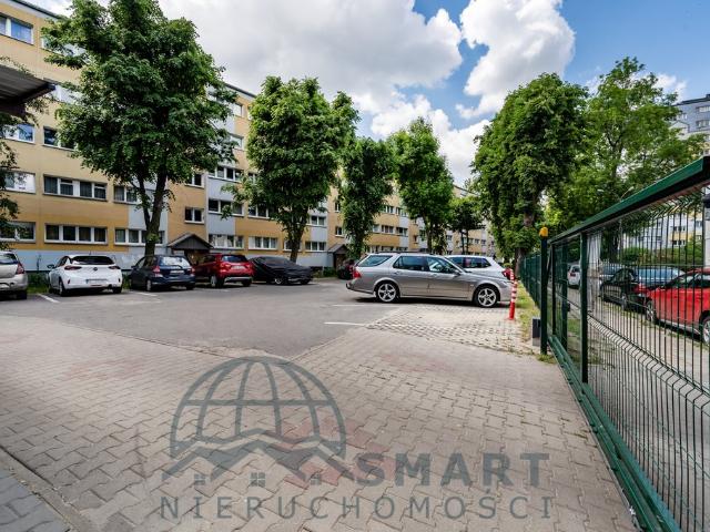 Przestronne 2 pokojowe mieszkanie z balkonem i parkingiem