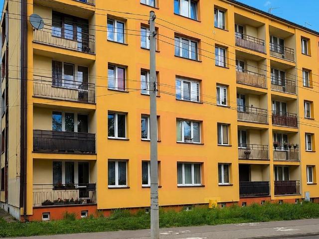 Przestronne 2 pokojowe mieszkanie z balkonem i piwnicą