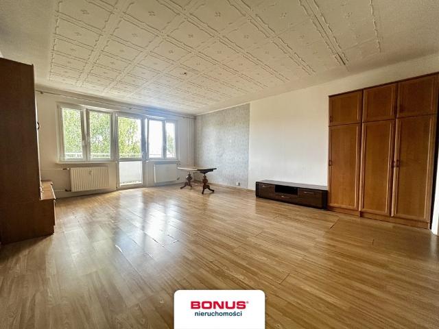 Przestronne 2 pokojowe mieszkanie z balkonem i świetną komunikacją polecam!