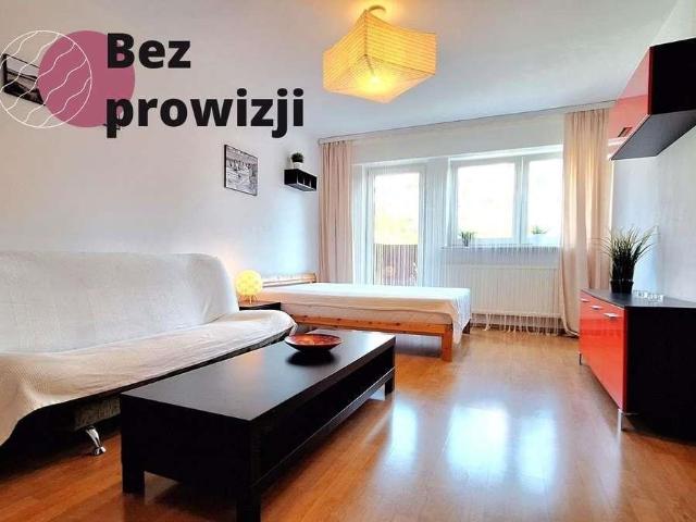 Przestronne 2 pokojowe mieszkanie z balkonem na Mokotowie