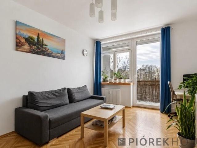 Przestronne 2 pokojowe mieszkanie z balkonem na Żoliborzu