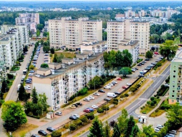 Przestronne 2 pokojowe mieszkanie z dużym balkonem zapraszam