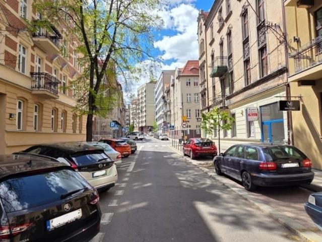 Przestronne 2 pokojowe mieszkanie z windą i piwnicą
