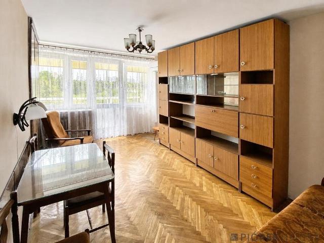 Przestronne 2 pokojowe mieszkanie z loggią na Żoliborzu