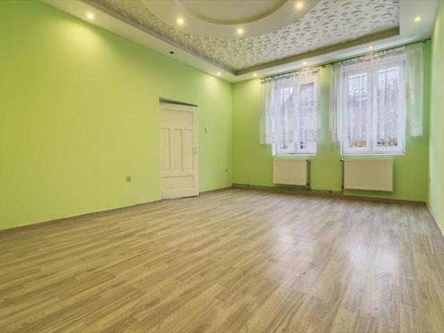 Przestronne 2 pokojowe mieszkanie z potencjałem, 61 m²