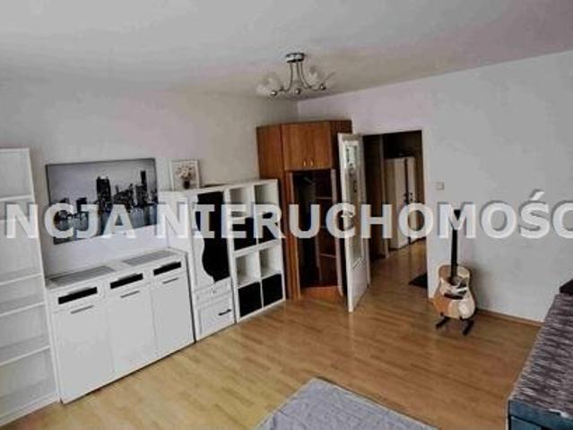 Przestronne 38 m² z loggią, umeblowane, gotowe do zamieszkania