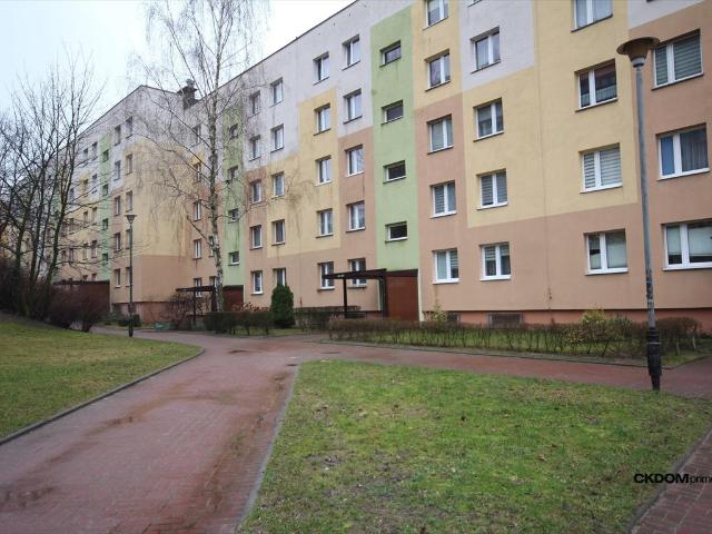 Na sprzedaż przestronne 3 pokoje z balkonem i dwoma piwnicami