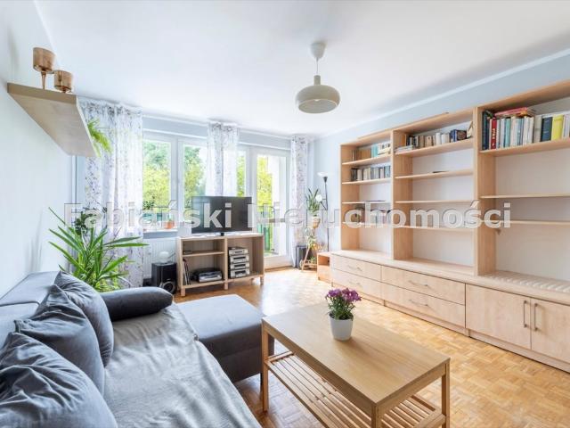 Polecam przestronne 3 pokojowe mieszkanie 59 m² z loggią