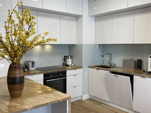 Przestronne 3 pokojowe mieszkanie 58 m2, balkon, garaż