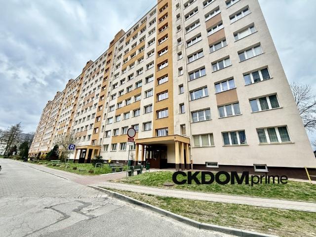 Przestronne 3 pokojowe mieszkanie do remontu w Kielcach