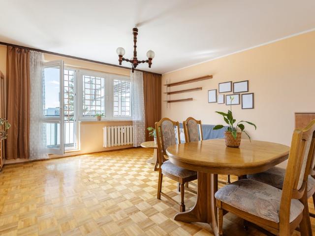 Przestronne 3 pokojowe mieszkanie na Piątkowie z balkonem