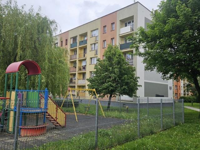 Przestronne 3 pokojowe mieszkanie po remoncie z loggią