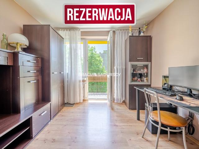 Przestronne 3 pokojowe mieszkanie z balkonem w Krakowie