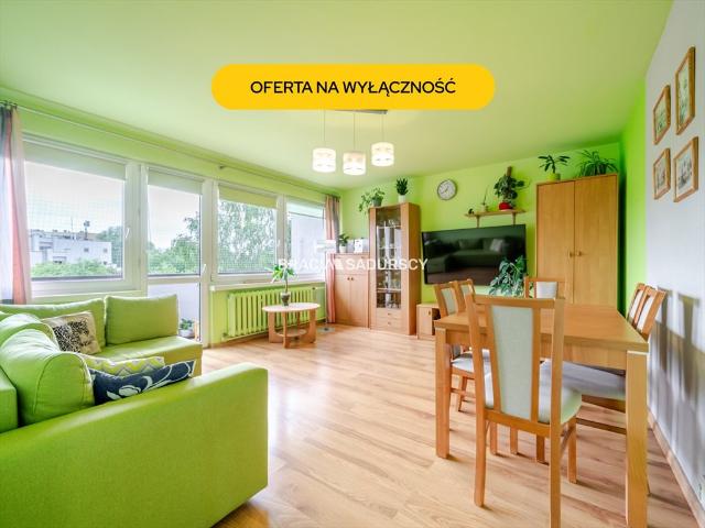 Przestronne 3 pokojowe mieszkanie z balkonem i komórką