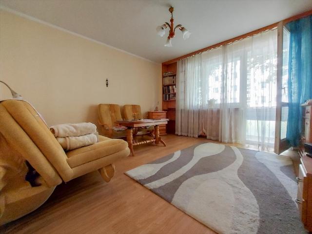 Przestronne 3 pokojowe mieszkanie z balkonem i parkingiem